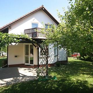 Pronájem rodinného domu 125 m&sup2; Mukařov