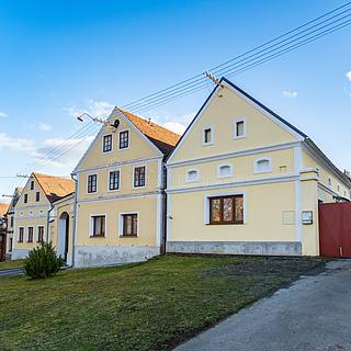 Prodej rodinného domu 66 m&sup2; Lochousice