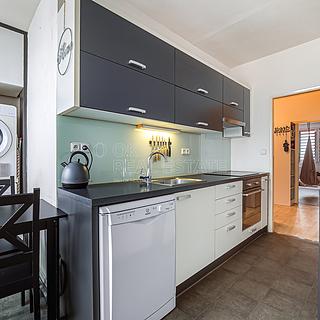 Prodej bytu 2+1 62 m² Plzeň Lobzy, Dlouhá