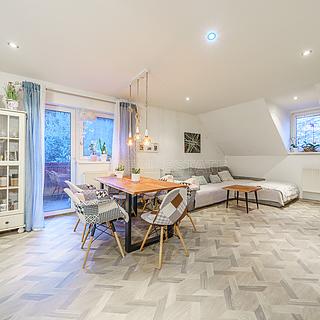 Prodej bytu 4+kk 98 m² Karlovy Vary