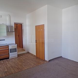 Pronájem bytu 1+kk, garsoniery 571 m&sup2; Nový Bor