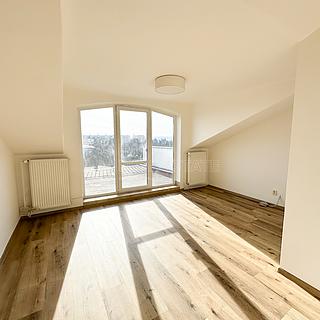 Pronájem bytu 2+kk 43 m&sup2; Brno