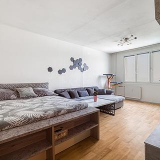 Prodej bytu 2+1 62 m² Plzeň Lobzy, Dlouhá