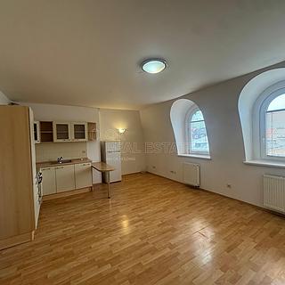 Pronájem bytu 2+kk 51 m&sup2; Olomouc