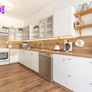 Prodej bytu 3+kk 85 m² Kostelec nad Černými lesy, náměstí Smiřických