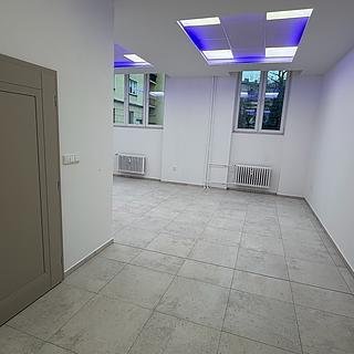Pronájem obchodu 70 m² Český Těšín, náměstí ČSA