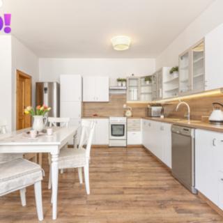 Prodej bytu 3+kk 85 m² Kostelec nad Černými lesy, náměstí Smiřických