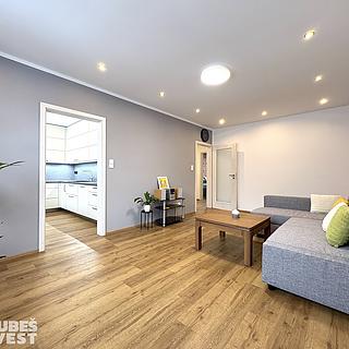 Pronájem bytu 3+1 70 m² Náchod, Příkopy