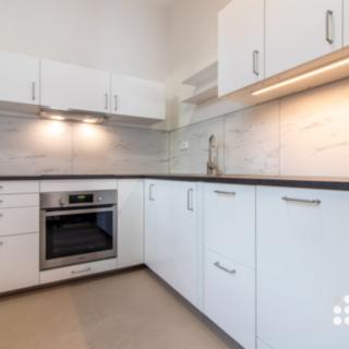 Pronájem bytu 2+1 64 m² Ostrava Moravská, Nádražní