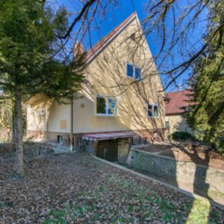 Prodej rodinného domu 200 m² Šťáhlavy