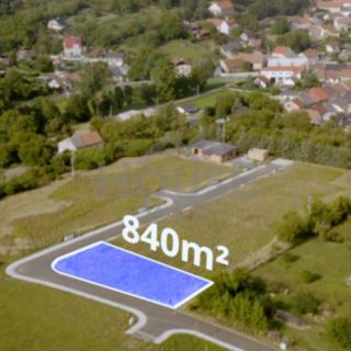 Prodej stavební parcely 840 m² Svinařov