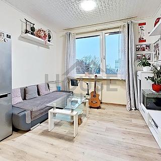 Prodej bytu 3+kk 46 m² Praha Kamýk, Cholupická