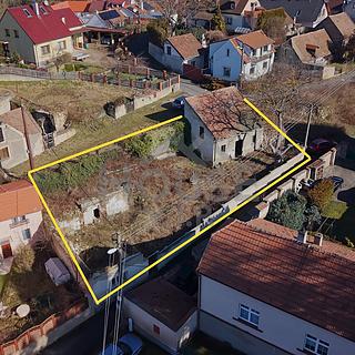 Prodej stavební parcely 450 m&sup2; Makotřasy