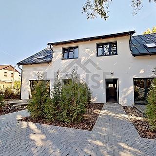 Prodej rodinného domu 111 m² Všestary