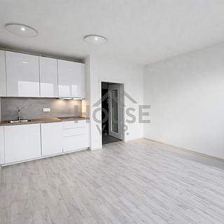 Pronájem bytu 1+kk a garsoniéry 29 m² Kladno Kročehlavy, Bohumila Landy