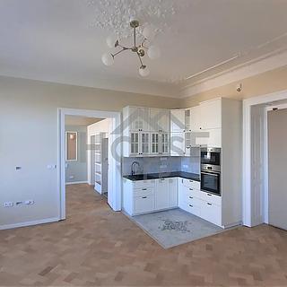 Pronájem bytu 2+kk 56 m² Praha