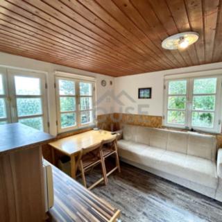 Prodej chaty 32 m² Praha, Mezitraťová