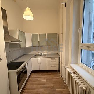 Pronájem bytu 2+1 64 m&sup2; Praha