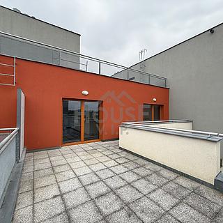 Pronájem bytu 1+kk, garsoniery 42 m&sup2; Praha