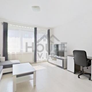 Prodej bytu 1+kk, garsoniery 37 m² Praha