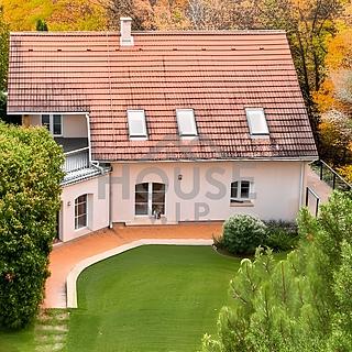 Prodej rodinného domu, 246m²