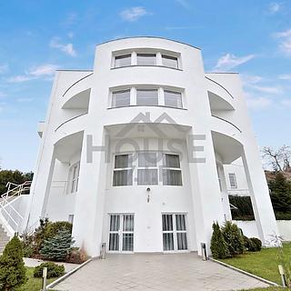 Pronájem vily 839 m² Praha, Nový Zlíchov