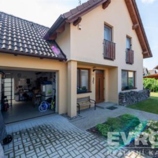 Prodej rodinného domu 180 m² Obříství
