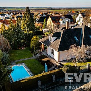 Prodej rodinného domu 363 m&sup2; Psáry