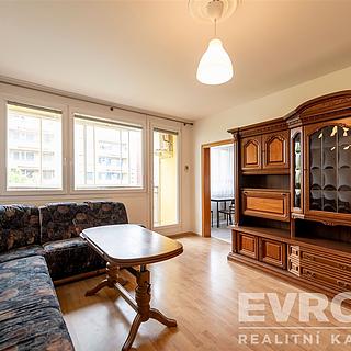 Pronájem bytu 3+1 77 m&sup2; Praha