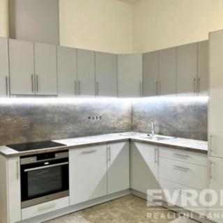 Pronájem bytu 3+1 73 m² Sokolov