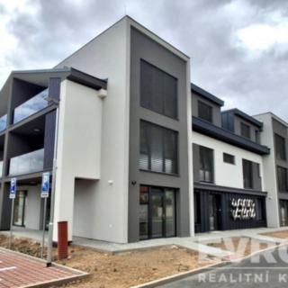 Prodej bytu 2+kk 69 m² Vysoký Újezd, Ke Kuchaři