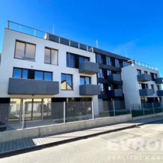 Pronájem bytu 1+kk a garsoniéry 38 m² Praha Dolní Chabry, Ústecká