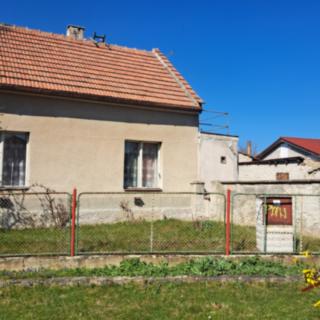 Prodej stavební parcely 696 m² Ledčice