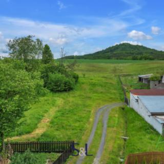 Prodej stavební parcely 828 m² Velenice