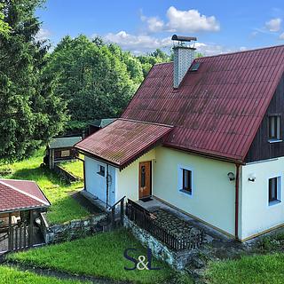 Prodej rodinného domu 135 m&sup2; Chřibská