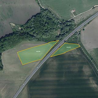 Prodej zemědělské půdy 84 518 m² Uhy