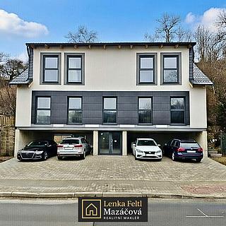 Prodej bytu 3+kk 66 m² Šternberk