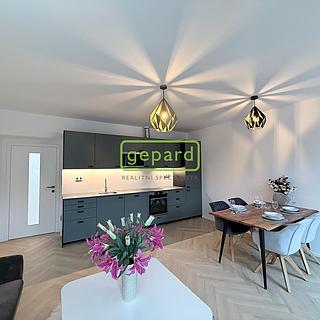 Prodej bytu 2+kk 56 m² Praha Bohnice, V Zámcích