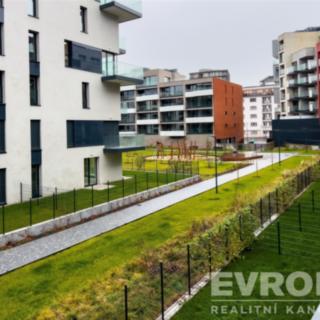 Pronájem bytu 2+kk 56 m² Praha Žižkov, Malešická