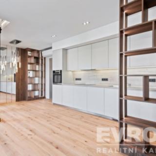 Prodej bytu 1+kk, garsoniery 35 m² Praha