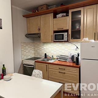 Pronájem bytu 1+kk, garsoniery 31 m² Hradec Králové