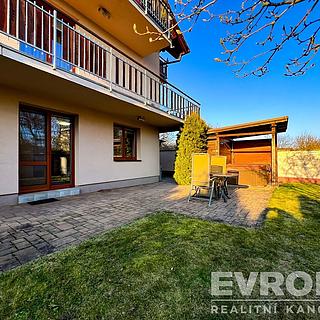 Pronájem bytu 1+kk a garsoniéry 40 m² Praha Dubeč, Starodubečská