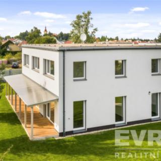 Pronájem rodinného domu 320 m² Líbeznice, Jižní