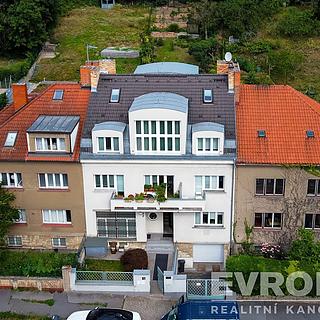 Pronájem bytu 2+kk 45 m² Praha