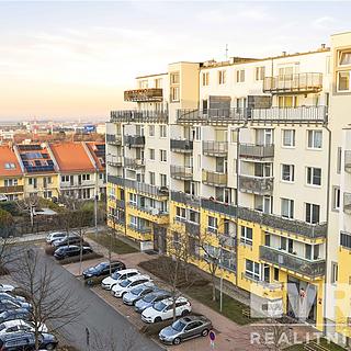 Pronájem bytu 2+kk 80 m&sup2; Praha