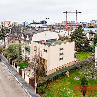 Prodej rodinného domu 173 m&sup2; Praha