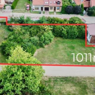 Prodej komerčního pozemku, 1011m²