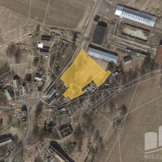 Prodej stavební parcely 4631 m² Teplá