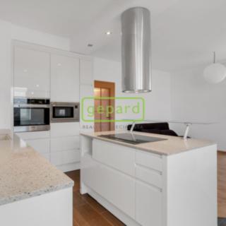 Pronájem bytu 3+kk 89 m² Praha