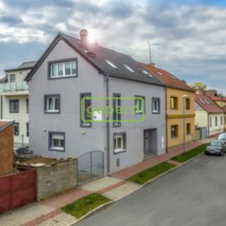 Prodej rodinného domu 478 m² Praha Řepy, Hekova